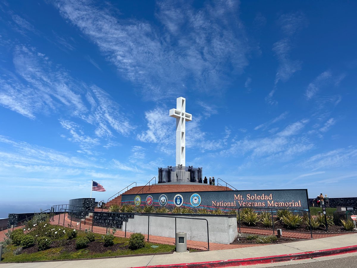 P356Loeffler's tweet photo. Lots of great places to visit in San Diego, but this one always tops the list. #MountSoledad https://t.co/dxqMxGuWH7