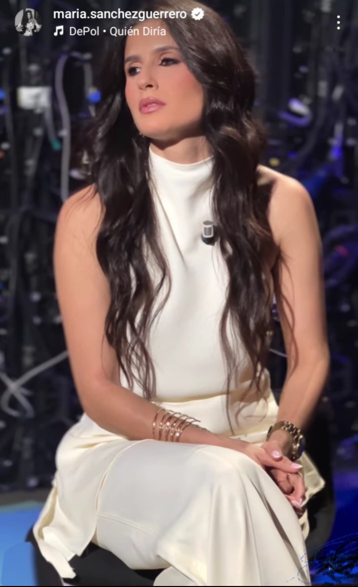 MantecBelen's tweet photo. La belleza de una persona, comienza en el corazón y no en el espejo... Ser bello primero es una actitud frente a la vida... El resto son adornos y así es ella, María 😍😍
#JosMari12A https://t.co/CJHArWrsLf
