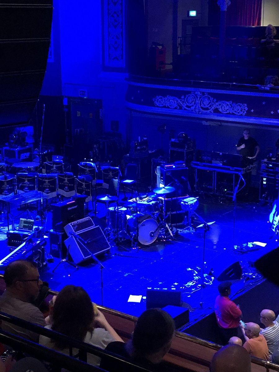 At St George’s Hall Bradford with <a href="/skaylong/">shauna</a> to see <a href="/RichardHawley/">richardhawley</a> with the Black Dyke Band. 🖤