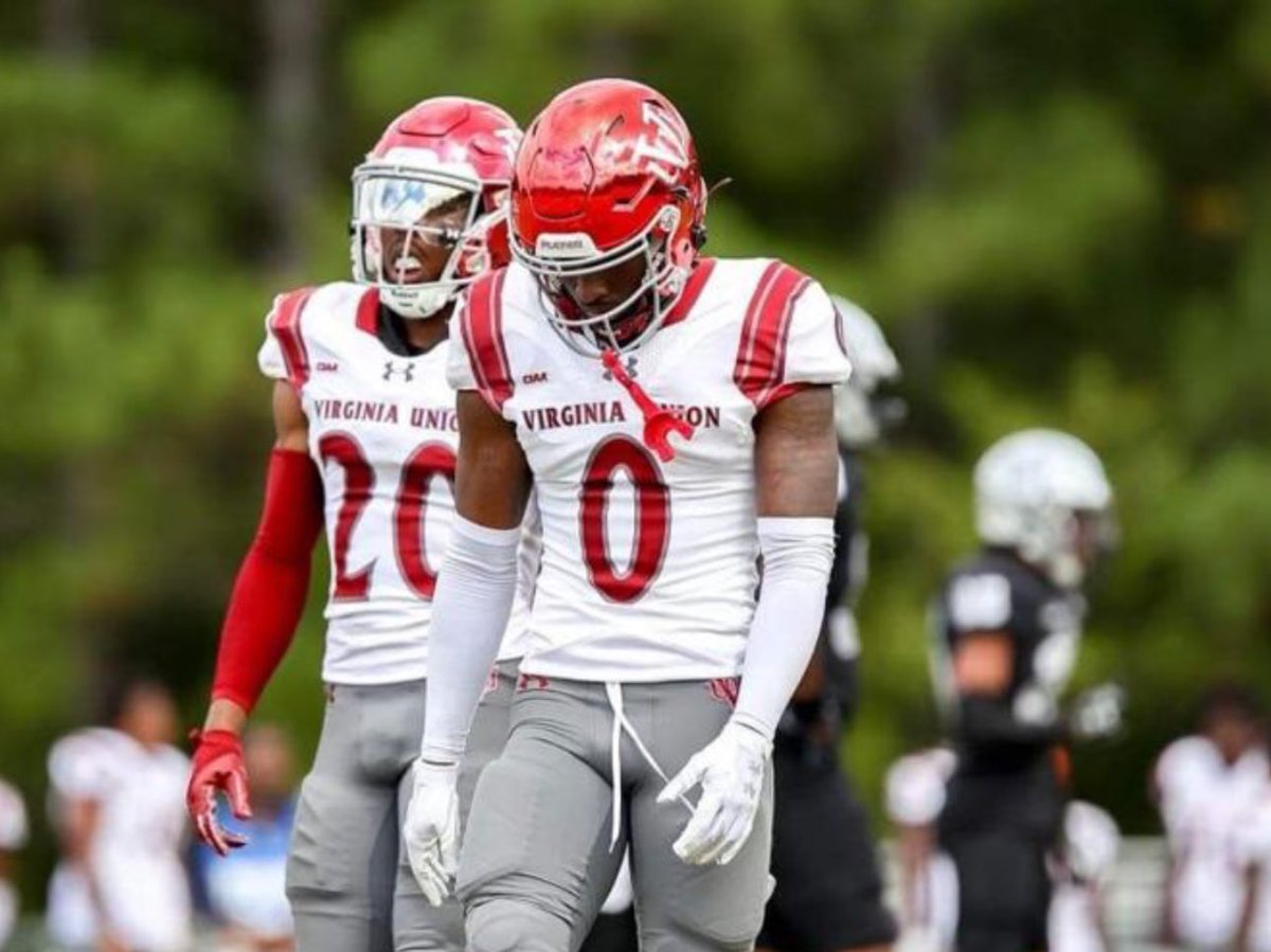 DjgoingD1's tweet photo. Virginia Union University Offered! 

@VUU_Football @CoachNicoRogers @dlryland @APtheballcoach https://t.co/dSaVTN25Wi
