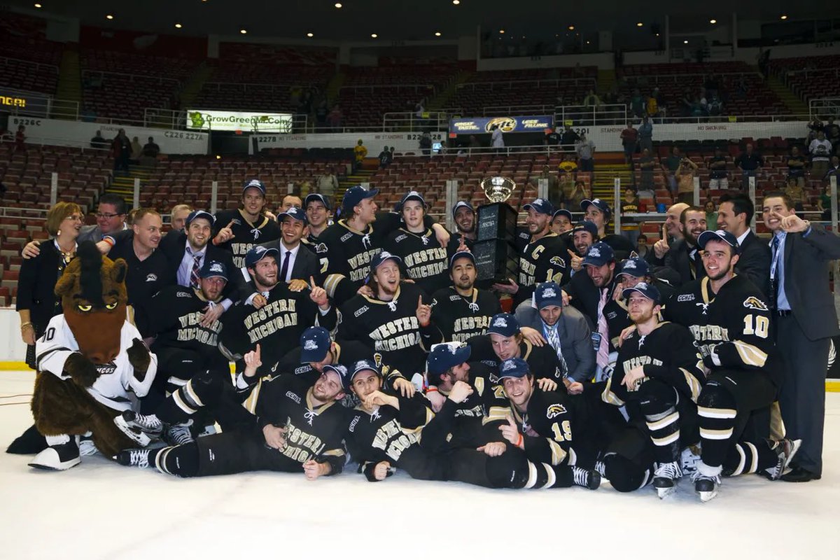 Spiros_Anastas's tweet image. Good luck to @patfersch and @WMUHockey as they seek their first @NCAAIceHockey National Championship tonight! Always grateful for the Broncos and one of the best seasons of my career! #GB2 #NoBadDays 🐴 🏒