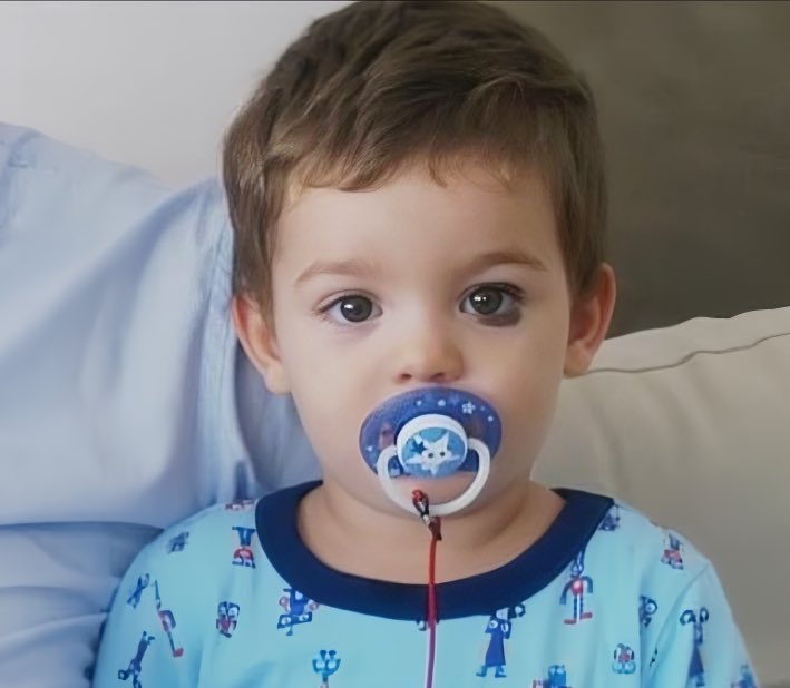 "Acı duyabiliyorsan, canlısın. Başkalarının acısını duyabiliyorsan, insansın.."

Tolstoy