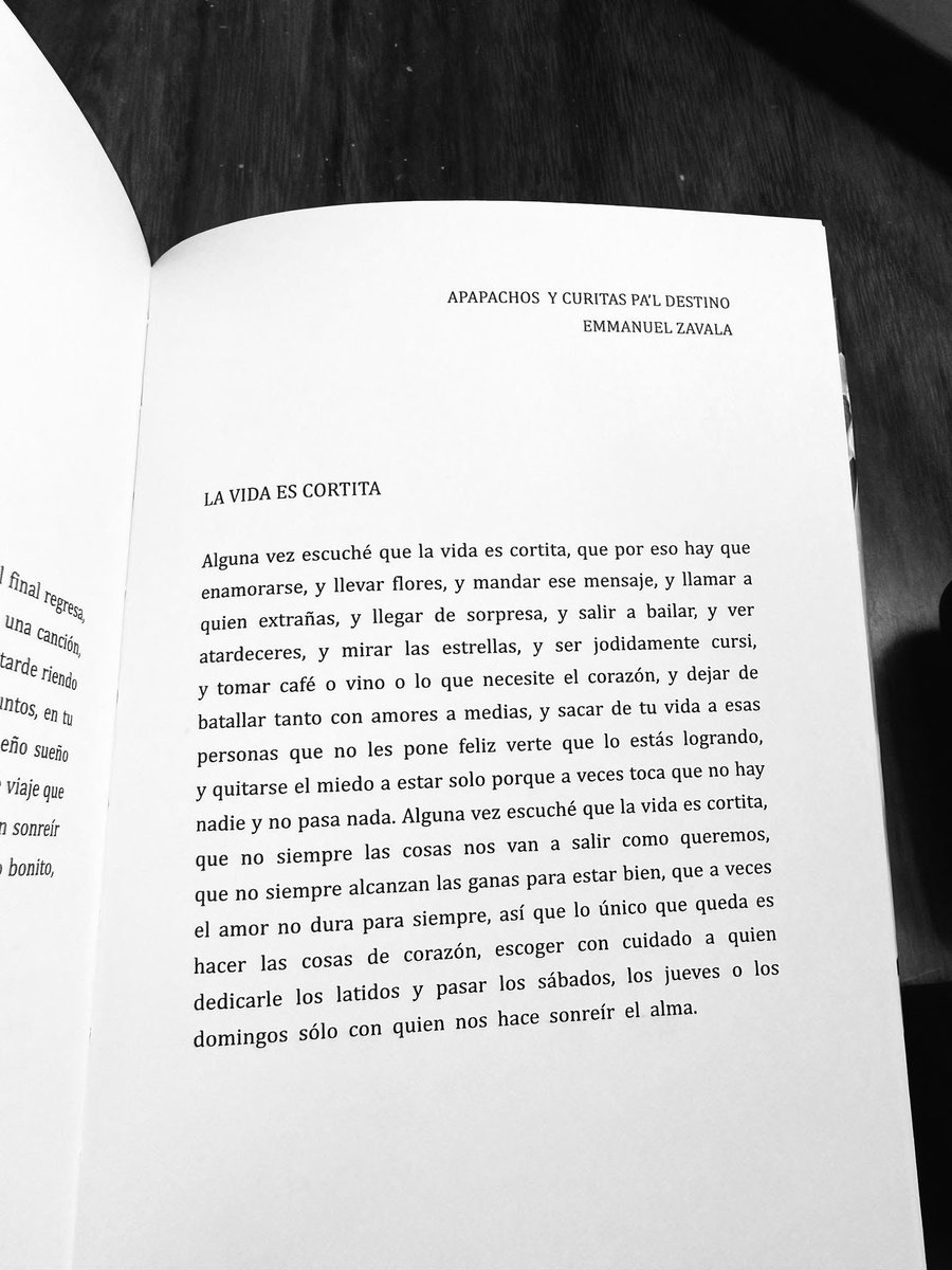 Cementedelibros's tweet photo. La vida es cortita por eso hay que hacer las cosas con corazón 🥺❤️‍🩹
#cementeriodelibros https://t.co/3E9Ye1nQ3u