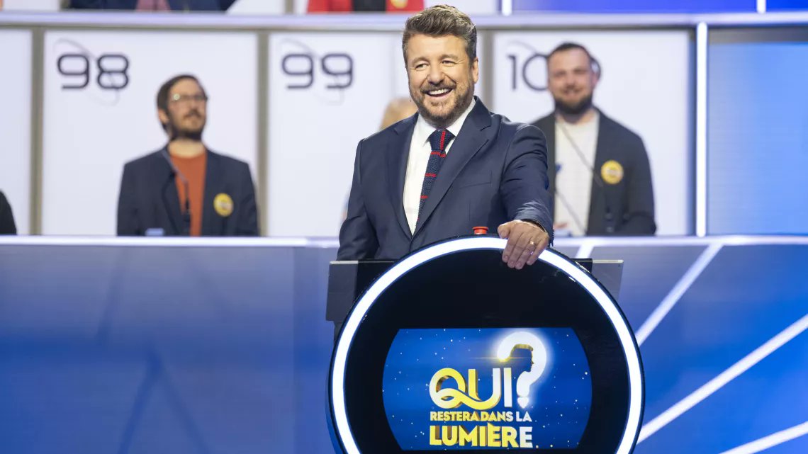 Mediasinfos's tweet photo. C’est le samedi 26 Avril prochain à 21H10 que #France2 diffusera un nouveau numéro inédit de son jeu #QuiResteraDansLaLumière (#QRDLL) avec @BrunoGUILLONOff à la présentation. Notre article est ici: https://t.co/9x2KzJ5HQl https://t.co/OLVukQxEIs