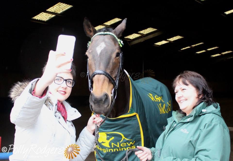 PollyRodgers's tweet photo. It’s been quite a while, but happy to be returning back to Middleham Open Day this year @Racingwelfare… The camera will be out and I will be snapping away!
📷🏇🏻 #MiddlehamOpenDay https://t.co/UzVEwaTWii