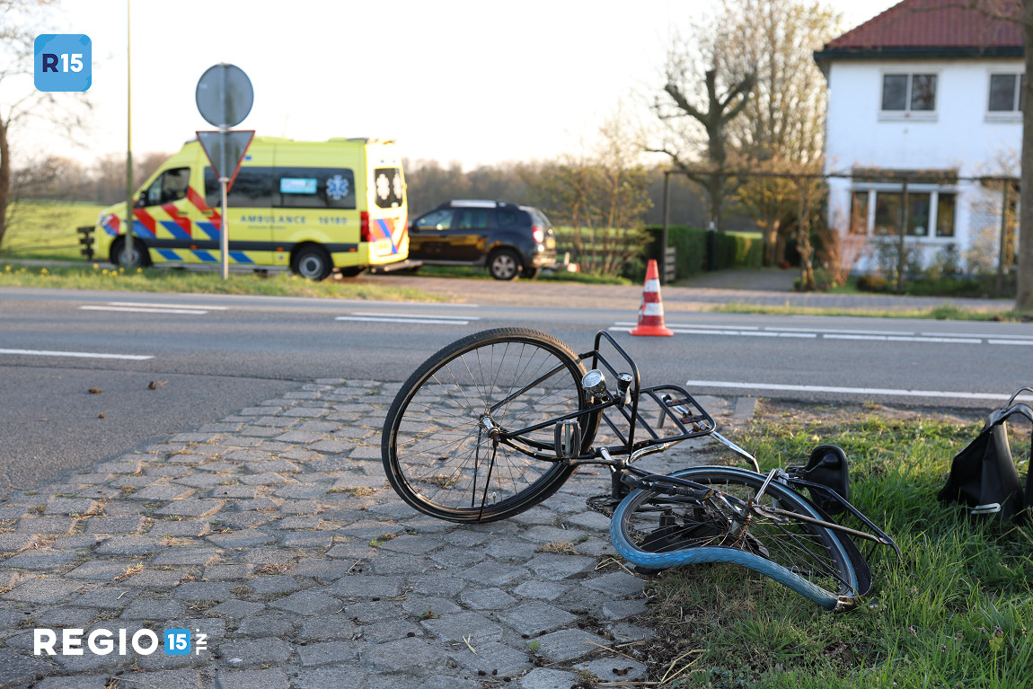 Fietsster gewond na aanrijding met motor in Wassenaar