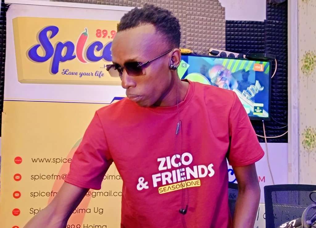 SpiceFMHoima's tweet photo. HELLO BUNYORO,  It's a Saturday and we've got #DJzico On The Dance Power. 
Tell a friend to tell a friend that the Party is on tonight 🔥🔥. 

#SpiceFmDancePower @ApuuliB https://t.co/B3nTUhgvuX