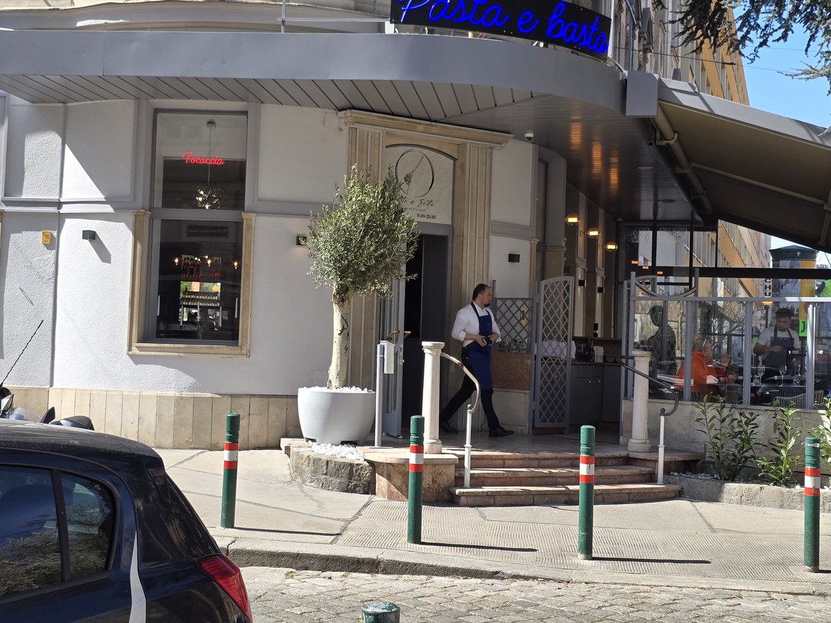 Pasta e Pasta in der Gentzgasse hat seit gestern offen. Heute Mittag getestet. War sehr lecker.