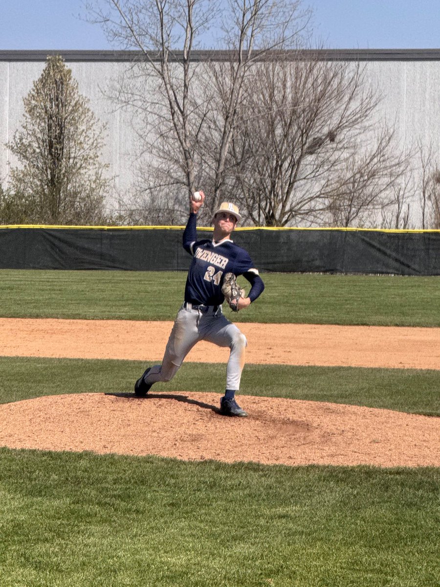 BD picks up a win in game #1 over University High School. Final score 1-0. Strong outings on the mound from Finn Moilanen and Aslan Nolan.