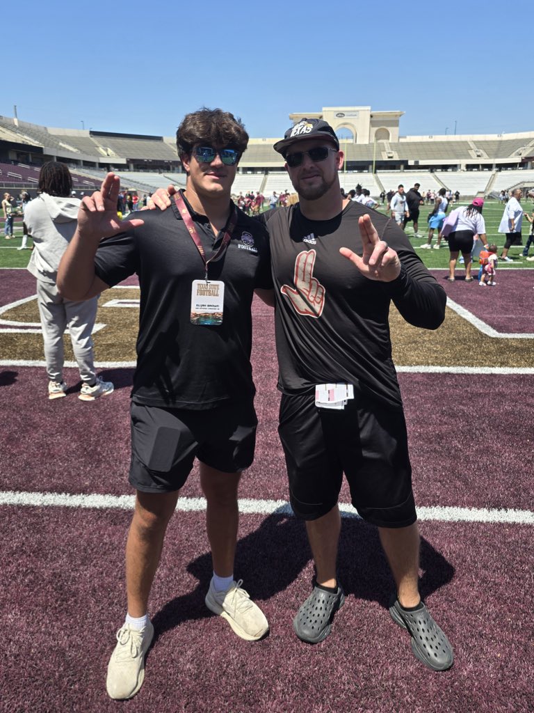 elijah_brown_fb's tweet image. Thank you @andrewcobus for the invite to the Texas State spring game! Had a great time and can’t wait to come back again this summer. #EatEmUp