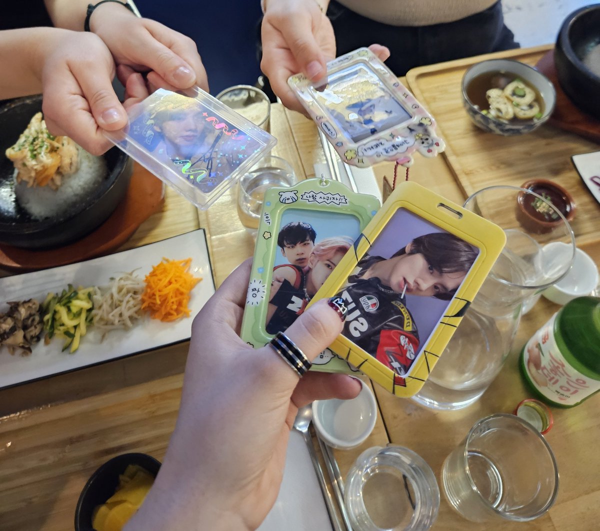 Y_Matth3w's tweet photo. Gem reunion ♡♡ @winprimrose @Knackihyun https://t.co/lnpG7wqJgv