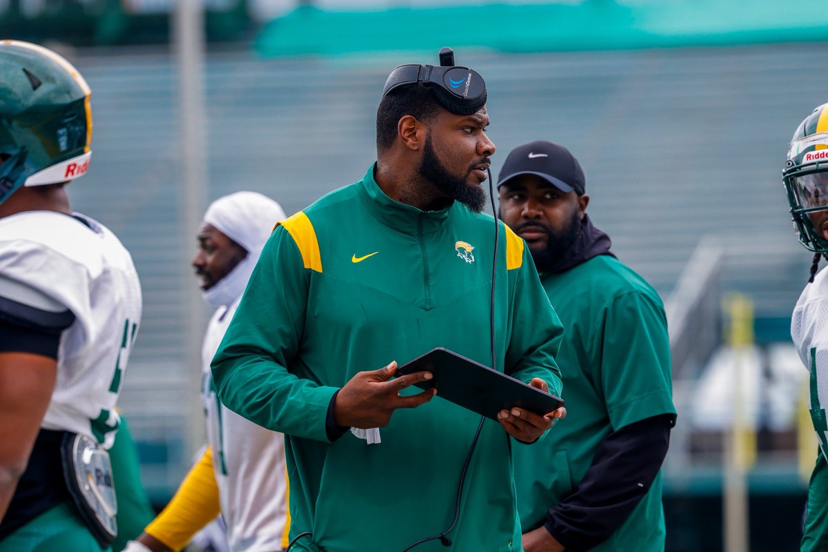 High intensity 🔥

#GoldStandard🔰