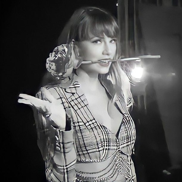 updateswiftbr's tweet photo. 🚨 TODOS os álbuns ‘stolens’ que Taylor Swift já regravou foram REMOVIDOS da sua página no Apple Music. https://t.co/6g68mXMNpd