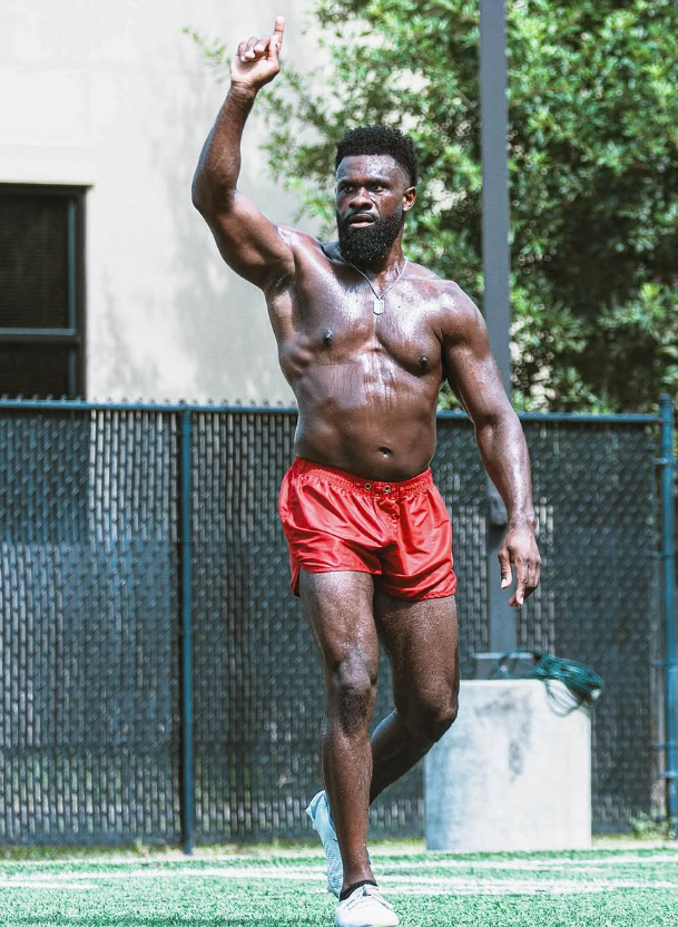 MarketingNoble's tweet photo. Rischad Whitfield, "The Footwork King," Denounces Crimes of Former Trainer Delfonte Diamond https://t.co/6Htk4hwOS3 

#blitzfoootball #footworkking https://t.co/eq0da2uzi8