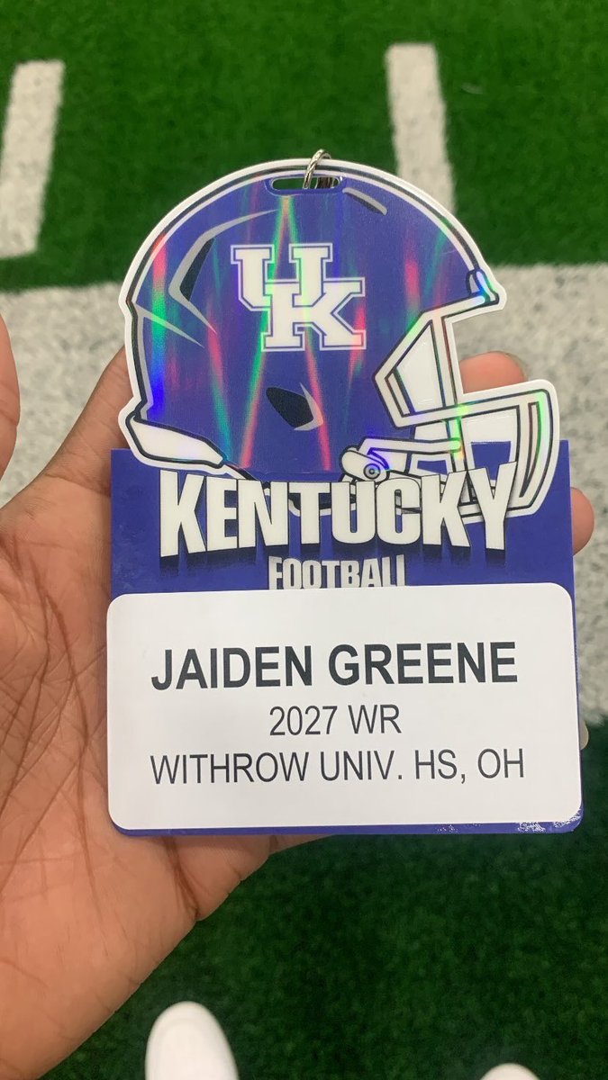 Had a great day at Uk spring practice can’t wait to be back!!
#GoWildcats <a href="/CoachBerry3211/">Anthony Berry</a> <a href="/charliemqb/">Charlie Boswell</a>