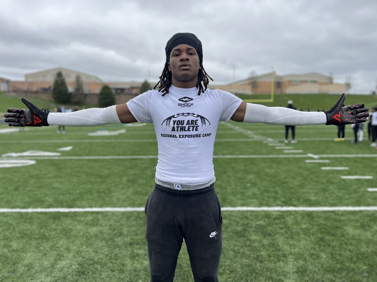 Brandon Howard (@bhoward_11) on Twitter photo Kings Fork (VA.) HS 2029 DB Kevin Knight (<a href="/kevowr12029/">Kevin Knight</a>)
Knight is an impressive prospect who could be featured on both sides of the ball in HS but will receive the bulk of his attention at DB.
Long, rangy, aggressive, great defensive presence. He will generate #buzz soon. Kings Fork (VA.) HS 2029 DB Kevin Knight (<a href="/kevowr12029/">Kevin Knight</a>)
Knight is an impressive prospect who could be featured on both sides of the ball in HS but will receive the bulk of his attention at DB.
Long, rangy, aggressive, great defensive presence. He will generate #buzz soon.