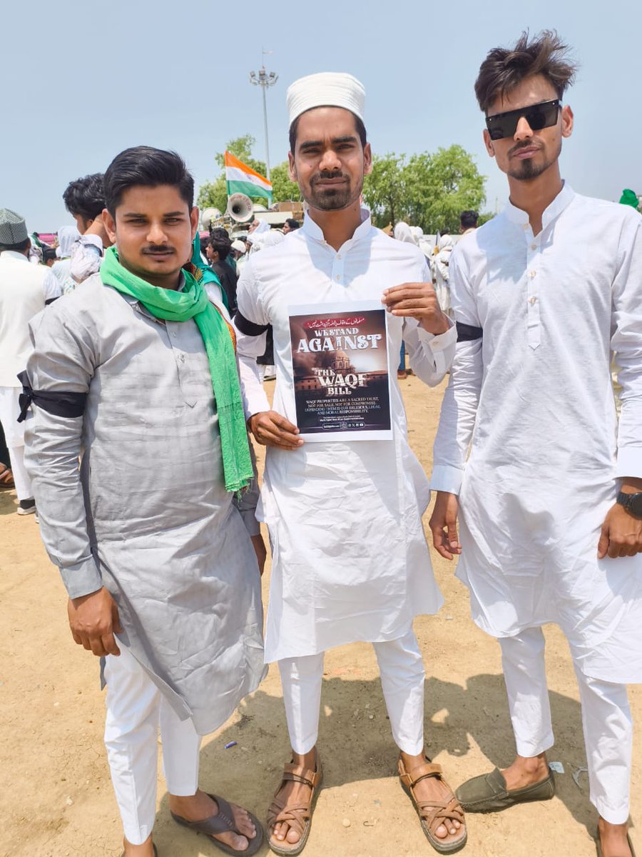 mdahteshamihd's tweet photo. मैं आज ज़द पे अगर हूँ तो ख़ुश-गुमान न हो
चराग़ सब के बुझेंगे हवा किसी की नहीं
#RejectWaqfBill2024 
#RejectWaqfBill #bycottwaqfbill 
#Garhwa #jharkhand 
@SirRavishFC @narendramodi @RahulGandhi @IrfanAnsariMLA @INCIndia  @HemantSorenJMM @Saudi_Airlines @MWLOrg_en @AIMPLB_Official https://t.co/5N4Y5noVTr