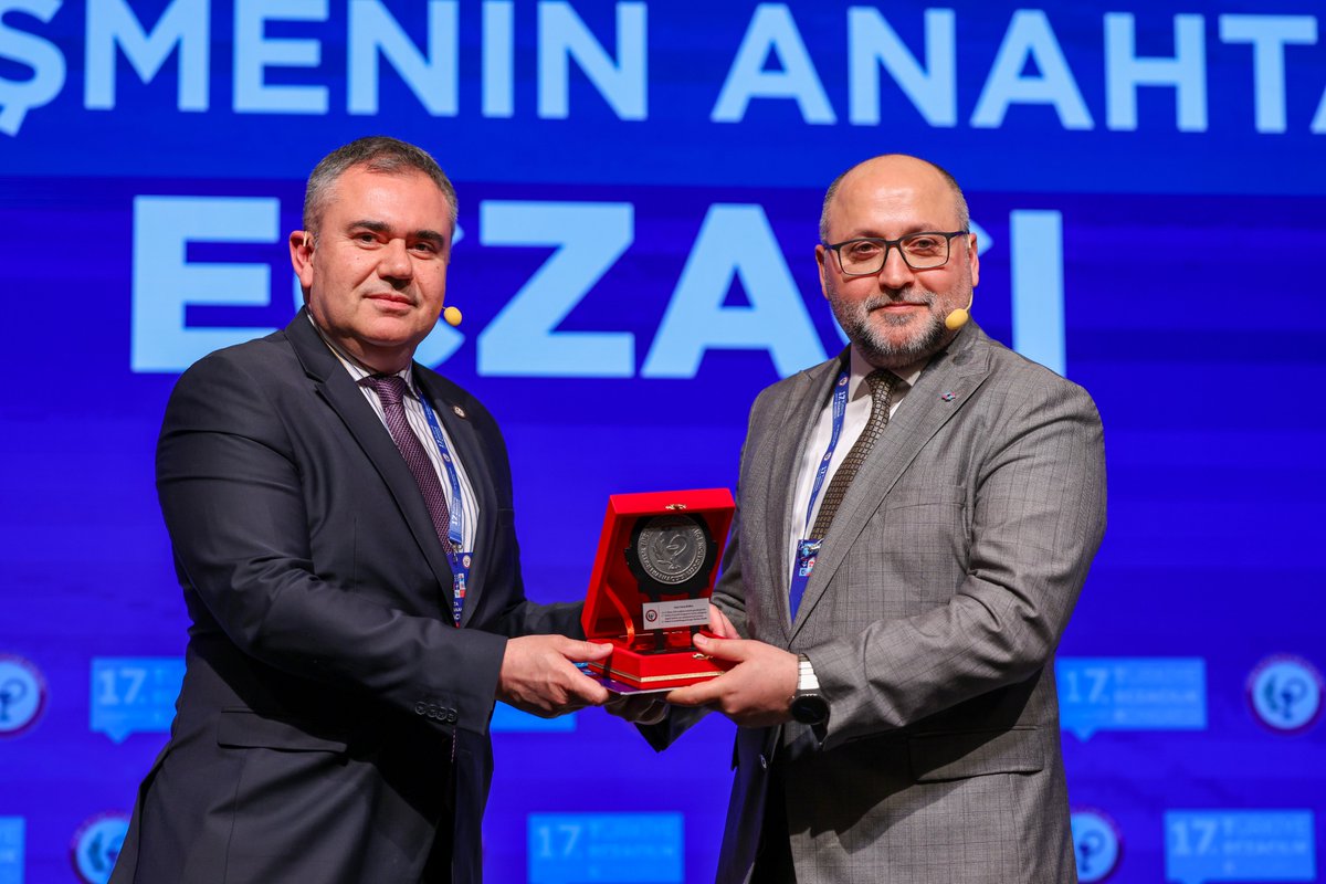 tebkurumsal's tweet photo. #TürkiyeEczacılıkKongresi https://t.co/nWQIe4HL5h