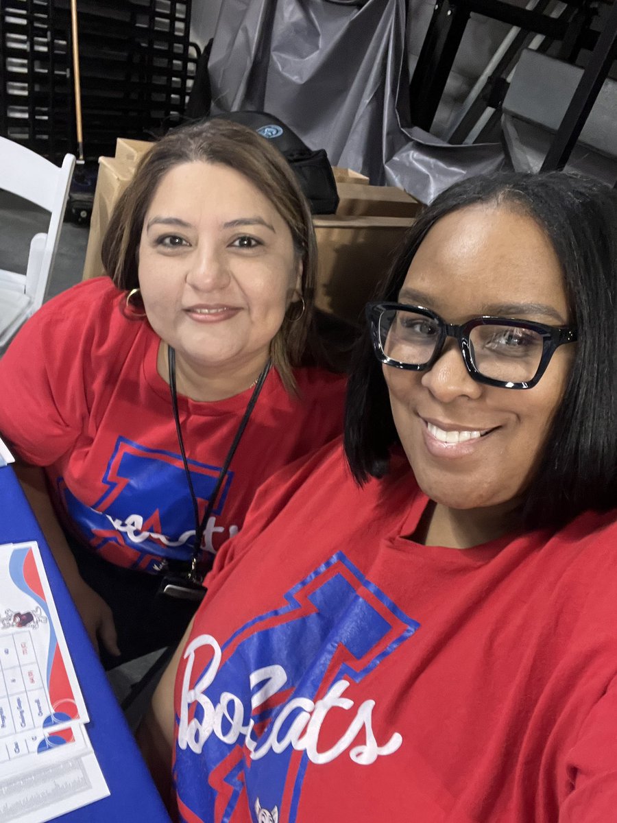 Calling all future educators!
Join us at the HISD Teacher Job Fair and take the next step in your teaching journey.
Date: 4/12/2025
Time: 8am - 12 pm at Delmar Stadium
Don’t miss your chance to shape young minds in Houston!
#HISD #TeacherJobFair #EducatorsWanted