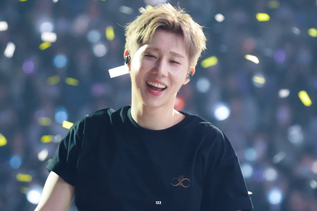 1x2x2's tweet photo. 250412 𝐋𝐈𝐌𝐈𝐓𝐄𝐃 𝐄𝐃𝐈𝐓𝐈𝐎𝐍 - 𝐄𝐍𝐂𝐎𝐑𝐄 #인피니트 #성규 #김성규

핀이 애매해서 이걸 살릴까 말까 했는데 안 살리자니 너무 예뻣어요 ㅠㅠ https://t.co/DDCKt8nOeu