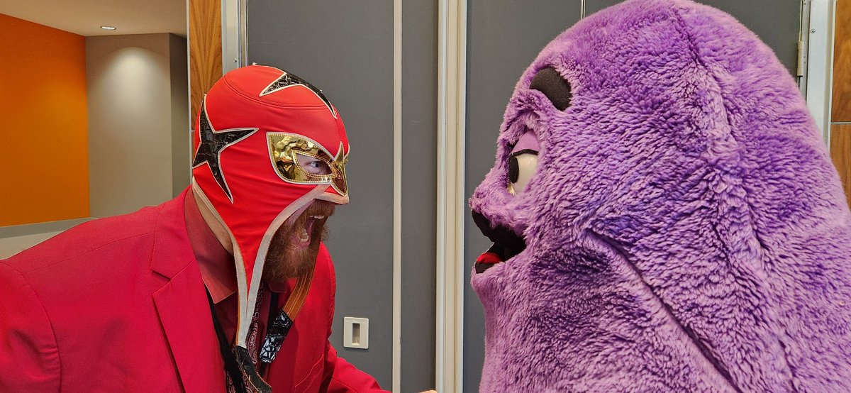 DA MASKED KUSKO tweet media