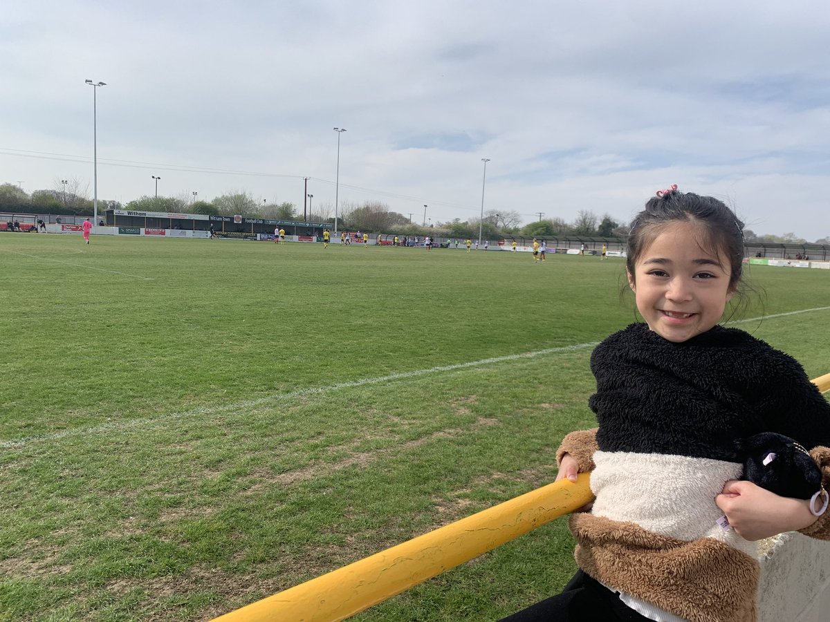 sladeweld's tweet photo. My Son is a mascot today @Withamtownfc so Iโm here with my daughter in support.
The tackles are fierce and the chips they are cheesy.
What a cracking little bit of non league fair in the Essex sunshine ๐ค๏ธ
#nonleaguefootball
#mylocal
#SaturdayVibes https://t.co/jC3jYTNWjX