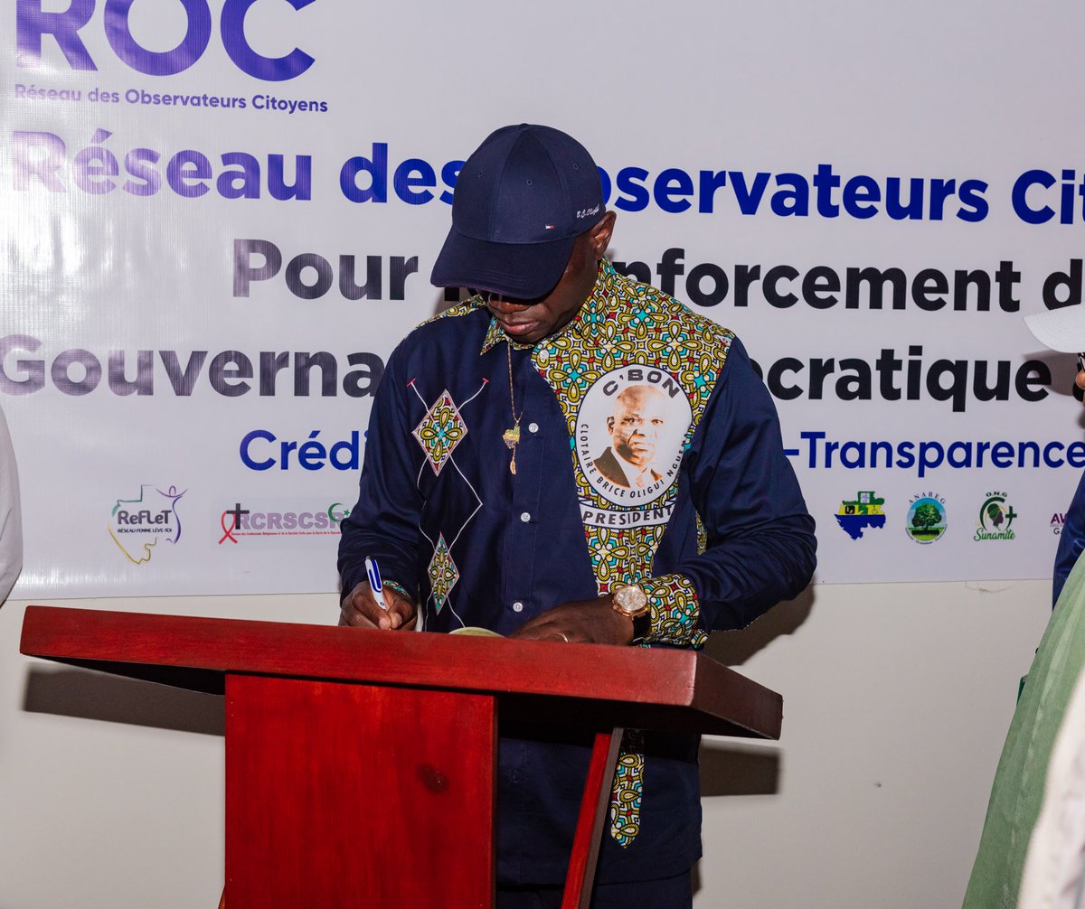 Sur invitation du ROC, les candidats à l’élection présidentielle du 12 avril ont visité tour à tour, les installations de la Situation Room. 

En images, la visite du candidat Brice Clotaire Oligui Nguema. 

#ROC #Gabon #Démocratie #ObservateursCitoyens