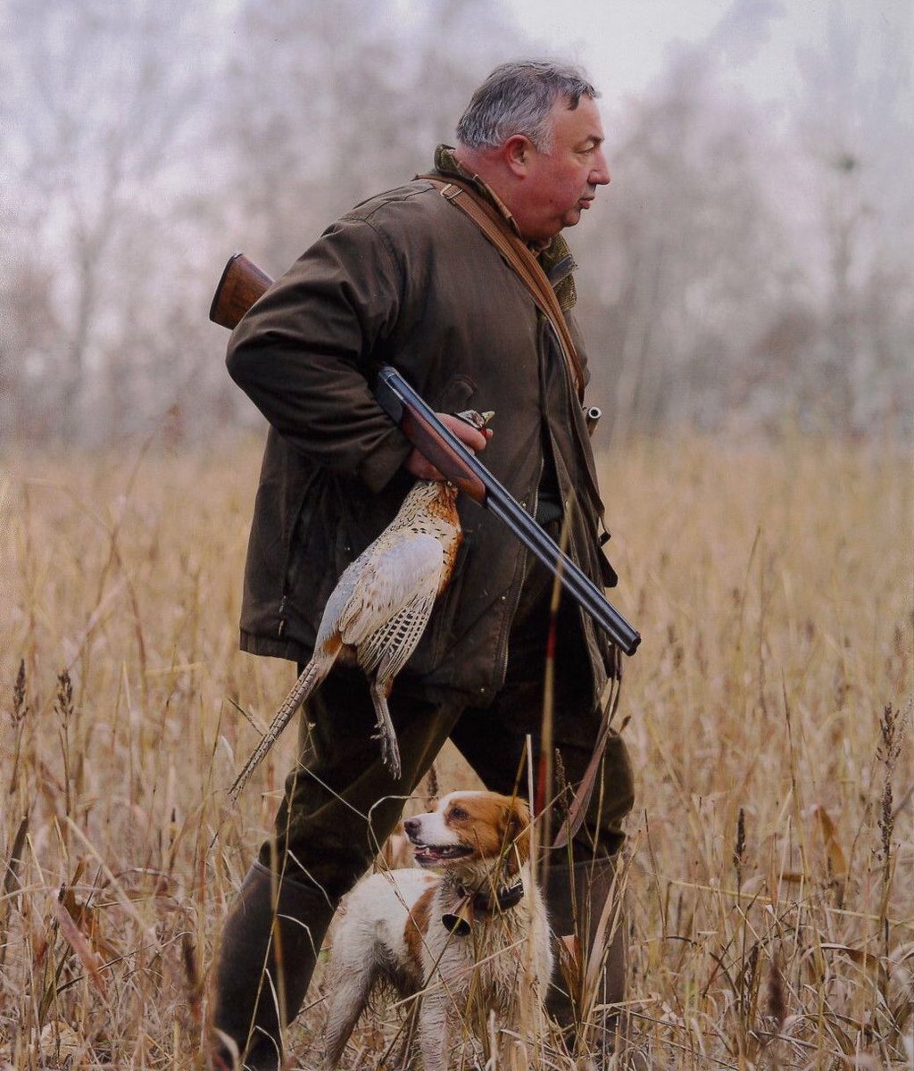 AlbundyO's tweet photo. @MaxiBernard_ Les accessoires effet "femme enceinte" et chasseur sont très recherchés et rares. https://t.co/QmMQF5pyDD