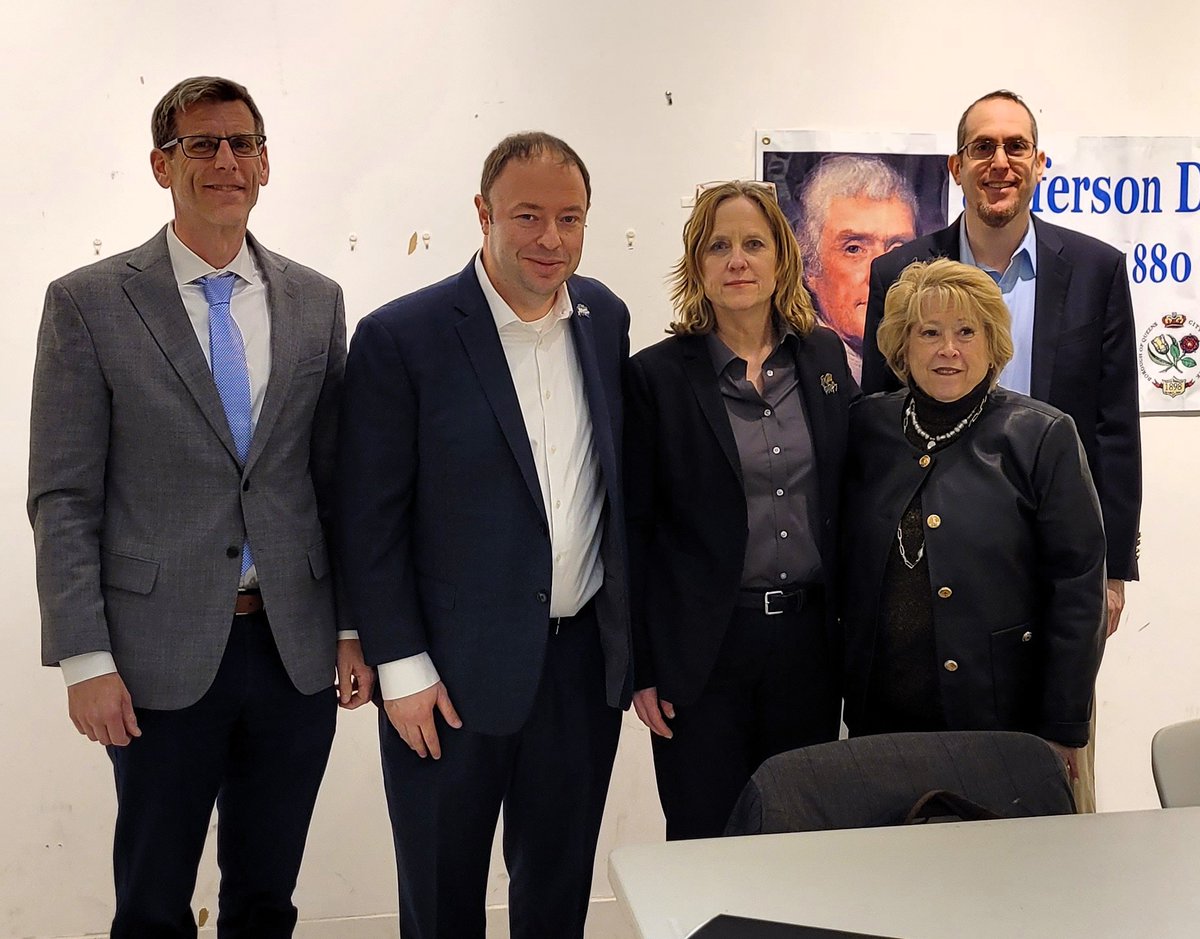 JeffDemClub's tweet photo. Thanks to everyone who joined us at our meeting on Thursday in Bay Terrace. A special thanks to Guest Speakers @MelindaKatz for an informative update, and @edbraunstein for providing details on the budget negotiations in Albany. https://t.co/Qy0BmhtUTc