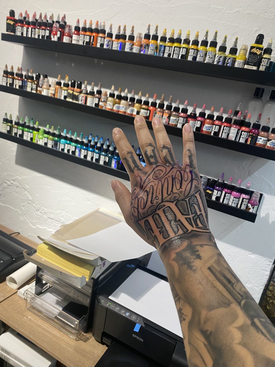 Sherwyn7869's tweet photo. #fate #control #tattoo https://t.co/WXSfJauYh0