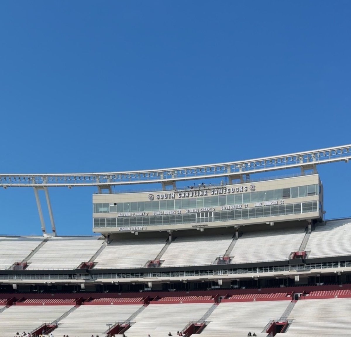 DamarionRoman_'s tweet image. I had an amazing time @GamecockFB today can’t wait to be back🐔🐔#spursUp🤙🏿 thanks for having me @dru_lindler &amp;amp; @Coach_TMoney @CoachClaytonW 

@CoachSBeamer @GamecockCentral @ChadSimmons_ @GCockRecruiting @TomLoy247 @coach_liner @Tb8Butler @RyanBartow @ryanboggs63
