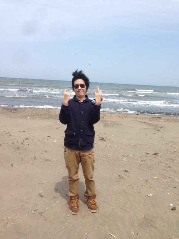 famas1219 tweet media