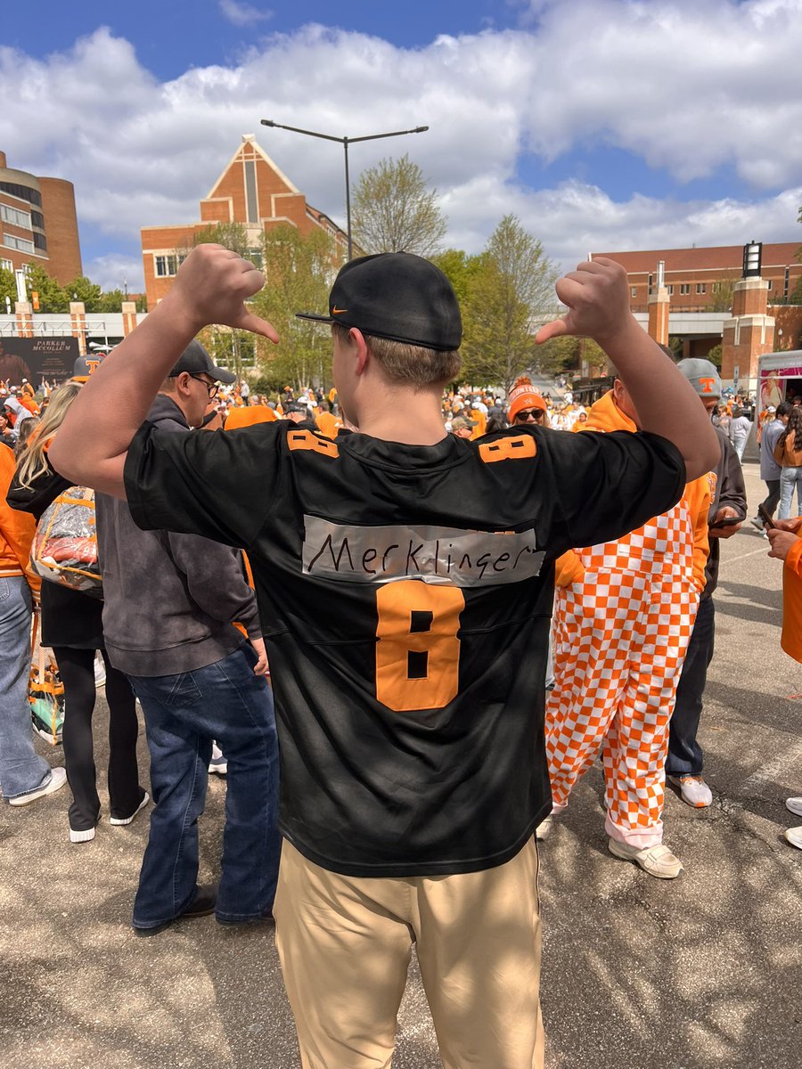 ryleerobinsontv's tweet photo. Merklinger time. #Vols https://t.co/rNeOAOdyJC