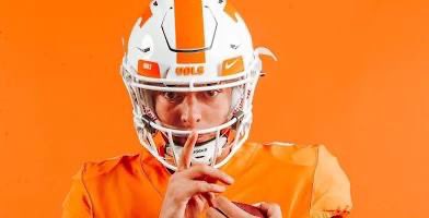 brewmccoy's tweet photo. Hey Nico, fuck you! Jake Perkslinger is the new Johnny football. White boy bring us to the promised land, what the fuck is even a Polynesian? #immaleave https://t.co/PbIXzhxT9G