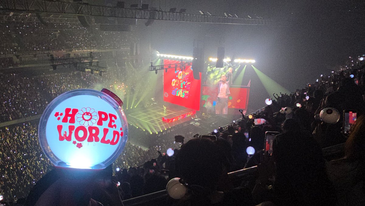 miraejin's tweet photo. 250412 #HOPE_ON_THE_STAGE_TOUR_Manila 
8 years for some, but it took 12 whole years for me to finally see at least 1 out of 7 members 🥹 thank you, hobi @BTS_twt 💜 OT7 NEXT!!!!! https://t.co/UKnh3YovJ7