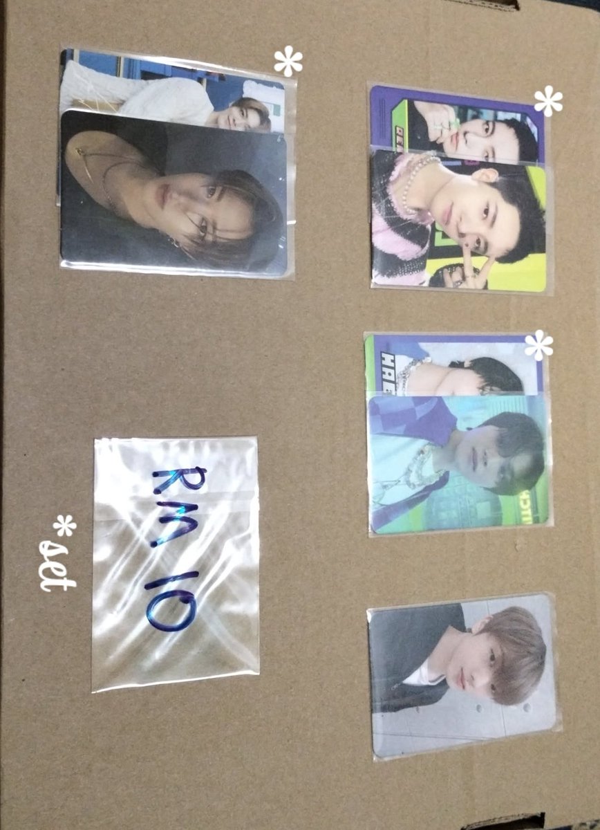 ileyyooo's tweet photo. hello!! its been awhile but i nak letgo some of my collection sbb got no space oredi, condition mostly 9/10 jual mur mur je bcs i malas nak tgk mp hehe, anything can just dm!!

postage wm/em RM 8/15
#pasarNCTmy #pasarskz #pasartreasureMY #pasarsf9
#KPOP https://t.co/49RFifw4Y2