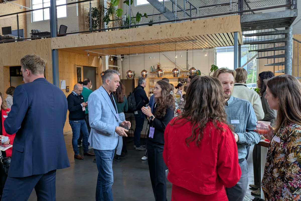 ProVeg_Int's tweet photo. Finding a new #protein balance! πβ¨ We coordinated a retailer roundtable with @GreenProteinAll & @WWF. The event aimed to support the growing momentum behind corporate #ProteinDiversification targets & action driven by retailersβ ambitions to meet health & #sustainability goals. https://t.co/3pddmc6Mlb