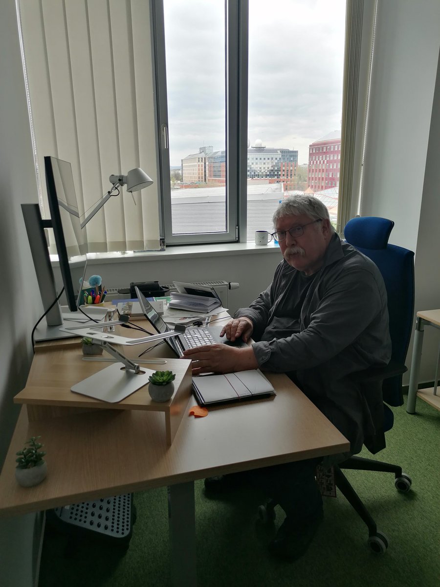 Manfred Ronzheimer (@ronzhei1) on Twitter photo "Innovation Journalist in Residence" am <a href="/EITeu/">European Institute of Innovation & Technology</a> in Budapest. Mein Fazit: intense, open, divers, connected "Innovation Journalist in Residence" am <a href="/EITeu/">European Institute of Innovation & Technology</a> in Budapest. Mein Fazit: intense, open, divers, connected