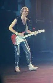 DireStraits77's tweet photo. #HalLindes #DireStraits https://t.co/kI2eXWETqu