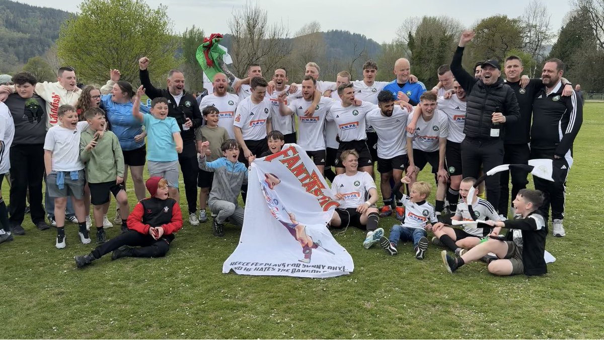 ⚫️ Champions ⚪️

It’s all three points on the road!

And we’re Ardal North-West CHAMPIONS!

<a href="/LLANRWSTUTD_FC/">CPD LLANRWSTUTD FC</a> - 0
CPD Y Rhyl 1879 - 2

#sunnyrhyl ☀️ #champions ☀️