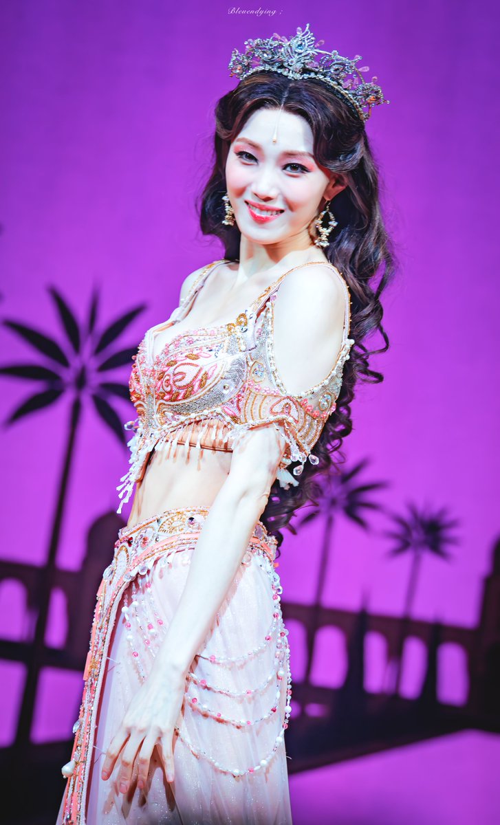 Bl3u3ndying__'s tweet photo. 20250412 뮤지컬 #알라딘 커튼콜 
/
자스민 #이성경 https://t.co/LjrSruGAHf