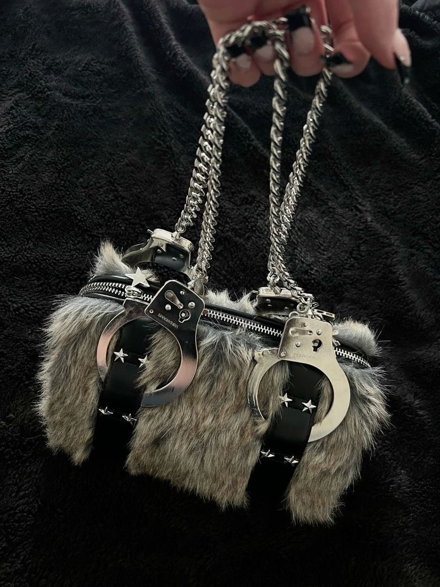 trybejpg's tweet photo. Dolls Kill Handcuff Bag https://t.co/KMRrCU82AS