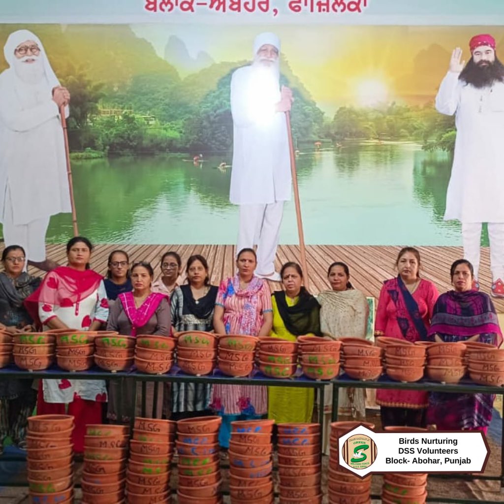 Lakshit45598900's tweet photo. Animals and birds are also part of our environment. Our day begin with their chirping but they face a lot of difficulties during the summer. Inspired by Saint Dr MSG Insan DSS followers provide food and water to them.
#SaveLittleCreatures https://t.co/RPLxf1zGJb