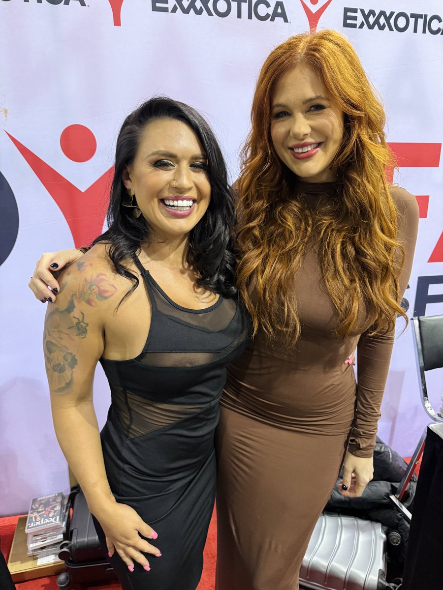 First day of <a href="/EXXXOTICA/">EXXXOTICA Expo</a> was amazing! So happy to see so many of you there ❤️