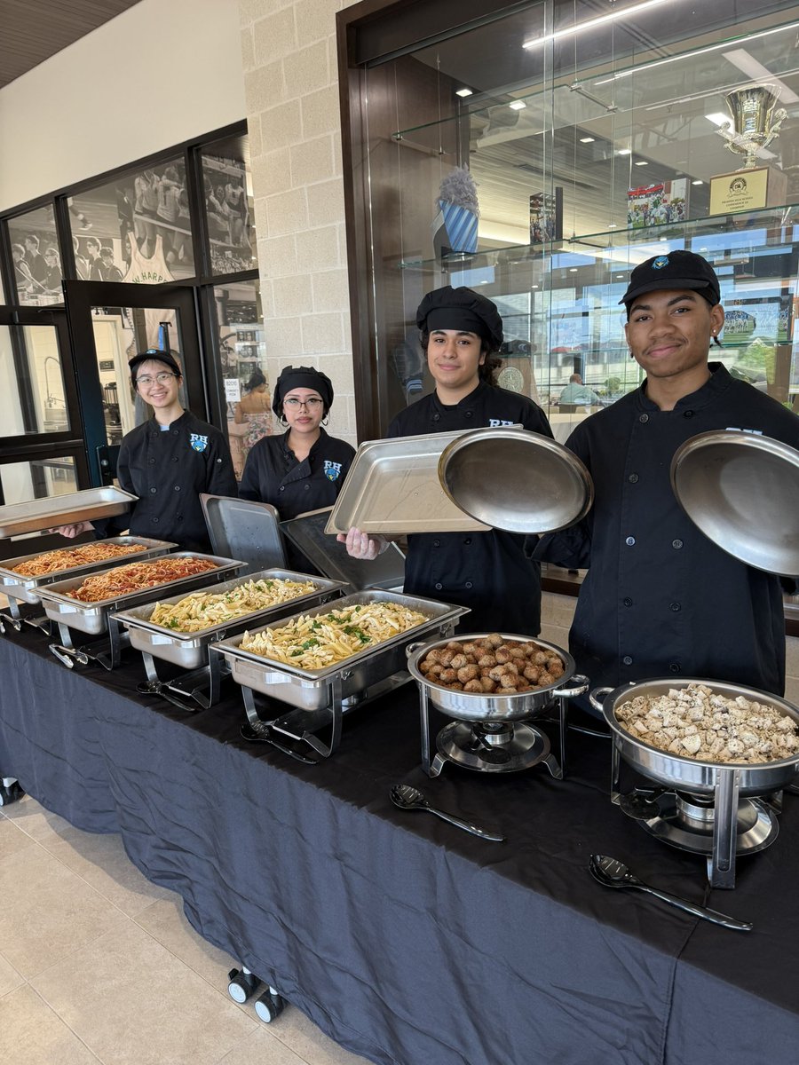 RH Culinary catered the Golf Banquet last night.  These guys did a fantastic job and I am so proud of them!  <a href="/RockHillHS/">Rock Hill High School</a> <a href="/RHHS_Culinary/">Rock Hill HS Culinary Arts</a> <a href="/prosperCTE/">Prosper CTE</a>