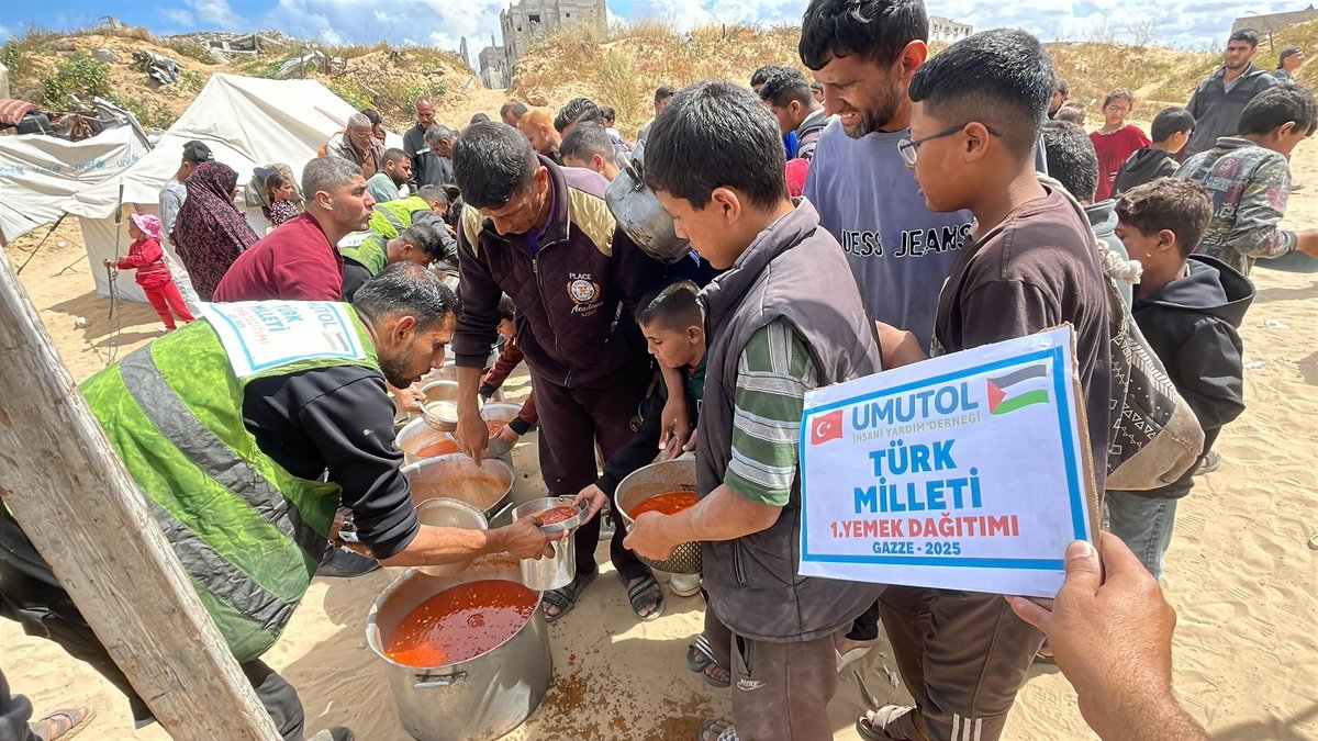 İsrail çok güzel propaganda ve algı yapıyor...

Kendisini kudretli, hakim bizi ise aciz ondan izinsiz bir buğday tanesi bile sokamaz olarak lanse ediyor...

Bekliyor ki direncimiz umudumuz hevesimiz kırılsın, onlara yalvaralım...

EY İSRAİL TANE BİLE SOKAMAZSIN DEDİN KOMPLE