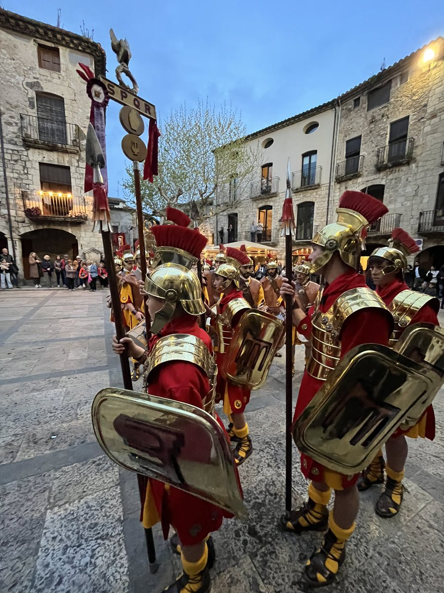 <a href="/DolorsDeBesalu/">Dolors de Besalú</a> <a href="/JosepLagares/">Josep Lagares</a> <a href="/Balateu/">Joan Balateu i Gelada</a> <a href="/Vadorgarbos/">VadorGarciaArbos</a> <a href="/jbatlle3/">Jesús Batlle Auguet</a> <a href="/ernestbassols/">Ernest Bassols Lladó</a>