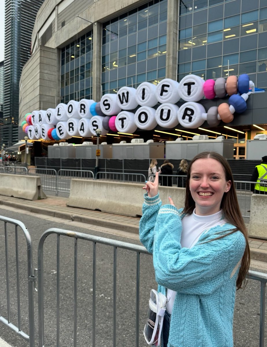 kencat0's tweet photo. About me:
💜I’m 21
💜Been a swiftie for as long as I can remember
💜seen Taylor 3 times
💜spent way too much money on merch
#TaylorSwift https://t.co/6AXCpYyUuo