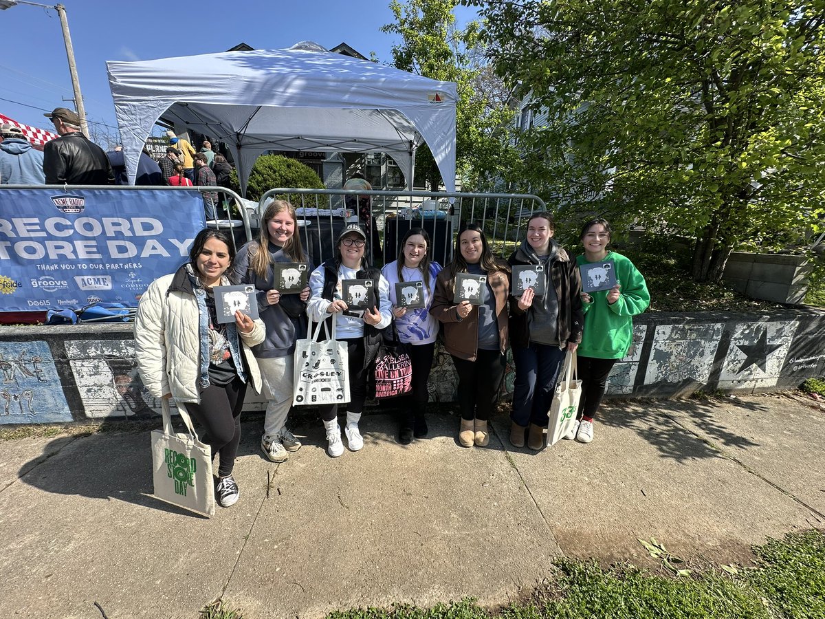 swifttheman's tweet photo. Hey @taylornation13 ! 

Did you notice our new aesthetic? #RSD25 https://t.co/Es2H3iR1y8