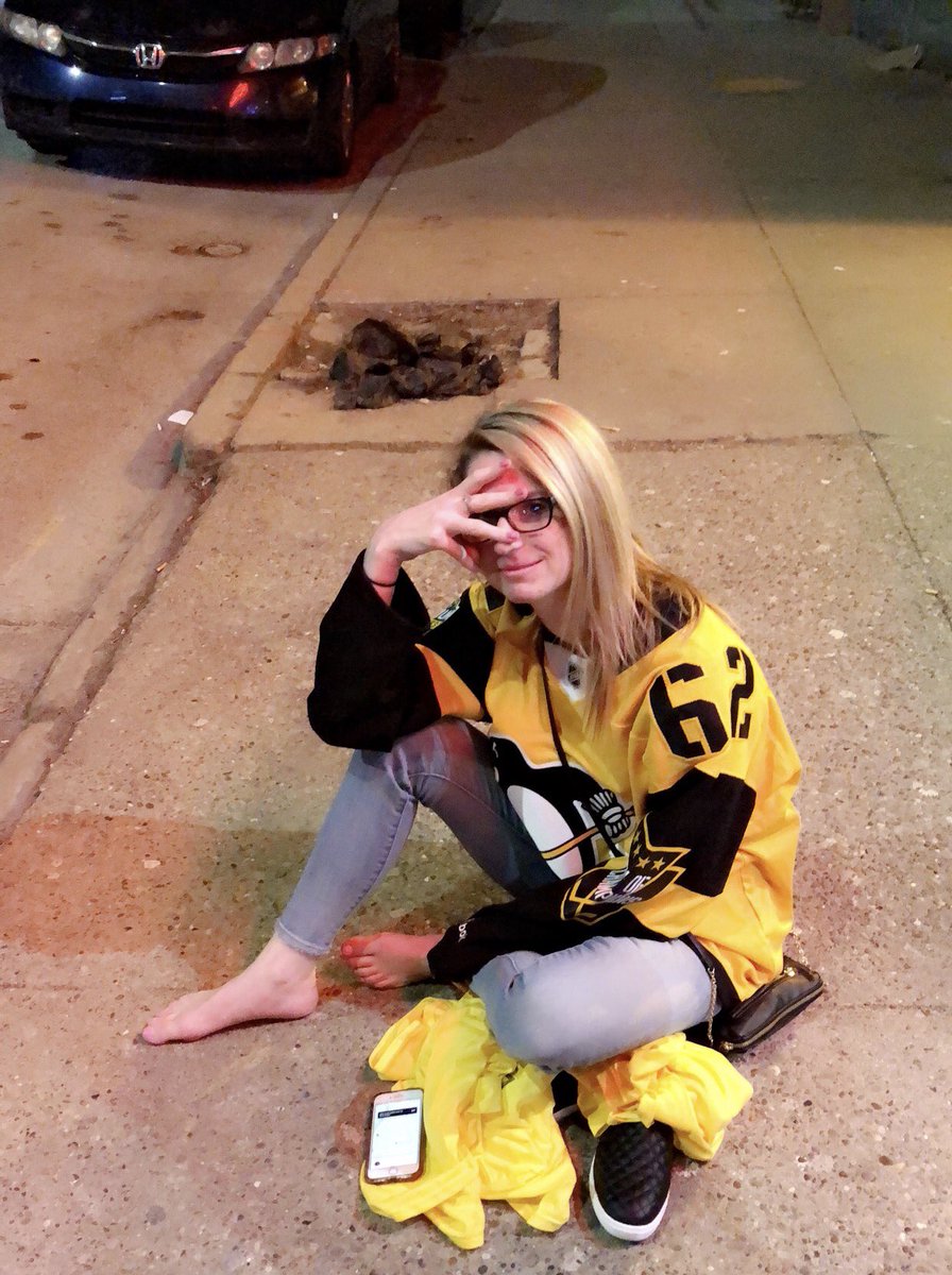 dvnlark's tweet photo. happy 412 day, miss ya pgh 💖 https://t.co/Jsn8oWRfjF